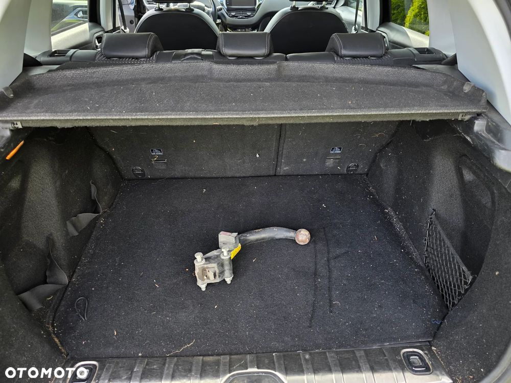 Peugeot 2008 PureTech 110 Stop&Start Allure - 16