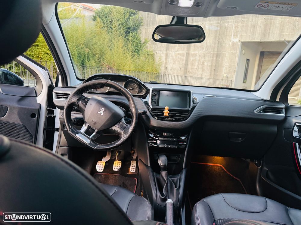 Peugeot 208 1.6 BlueHDi GT Line - 9