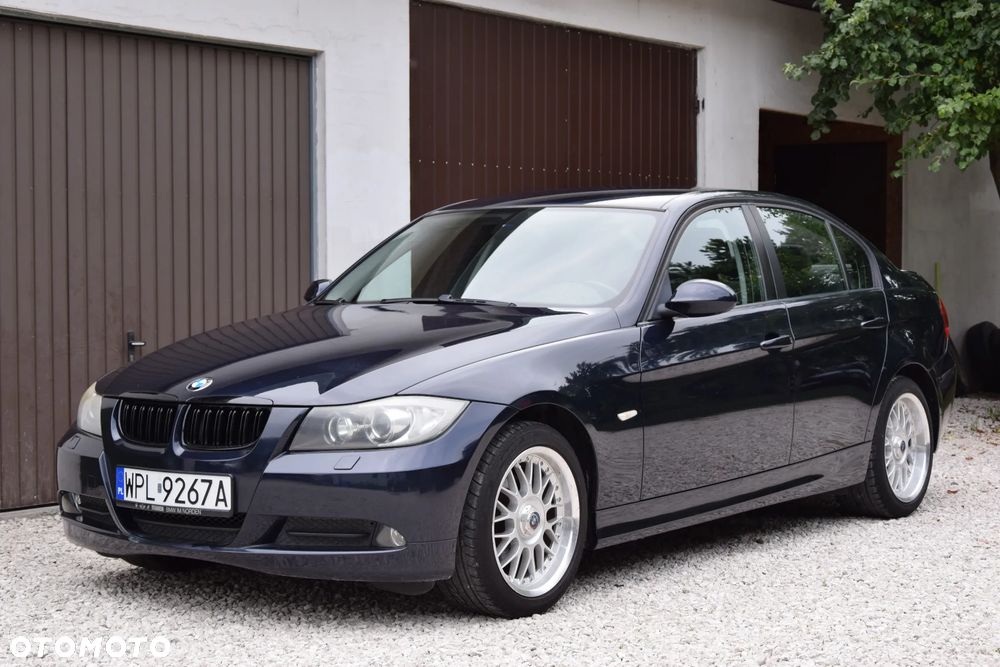 BMW Seria 3 318i - 3