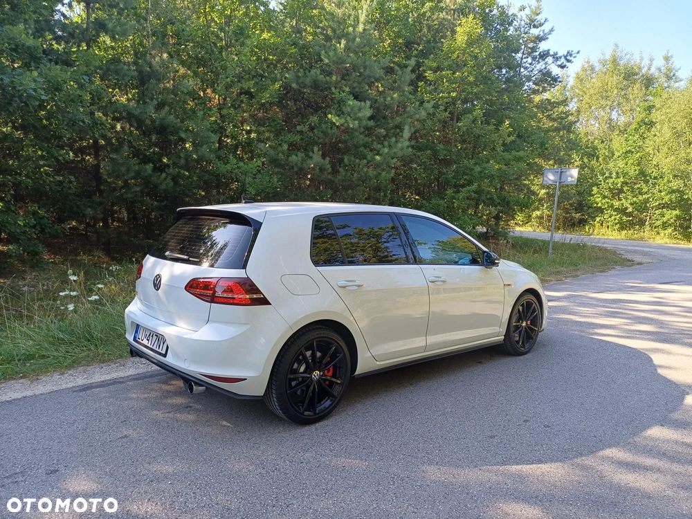 Volkswagen Golf 2.0 TSI GTI - 11