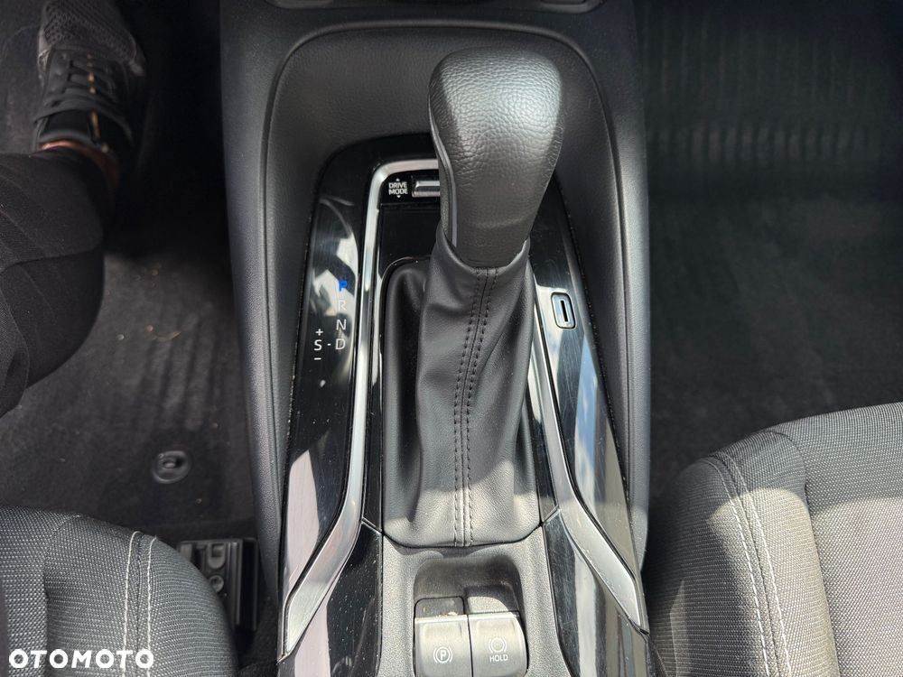 Toyota Corolla 2.0 Hybrid Comfort - 18