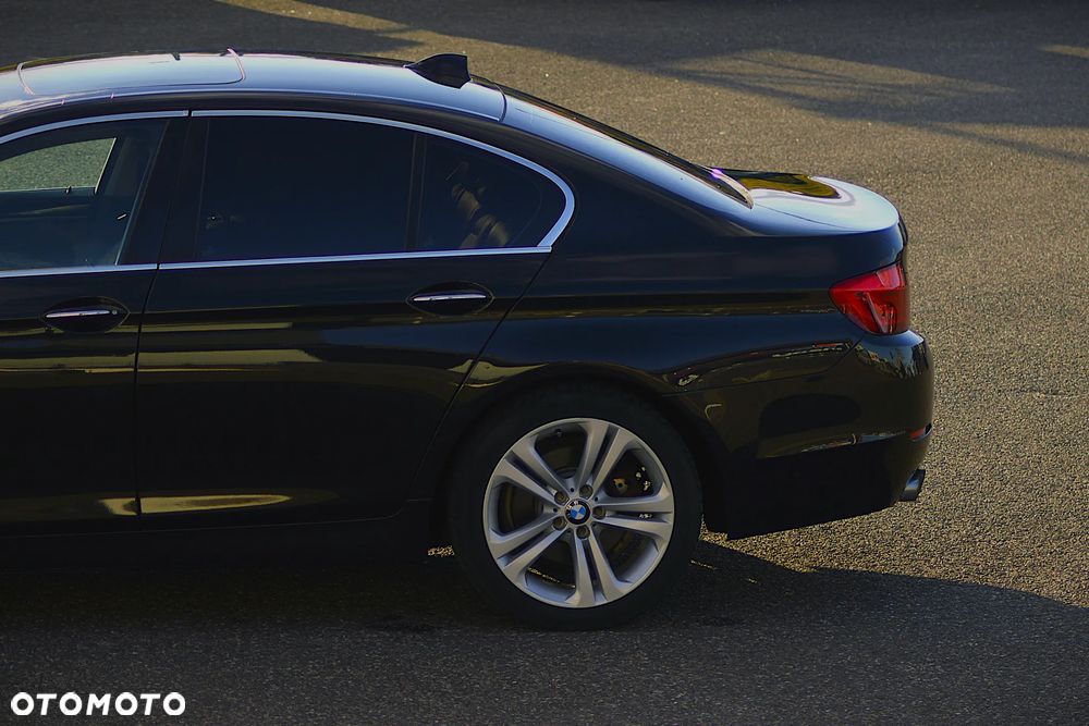 BMW Seria 5 525d xDrive - 19
