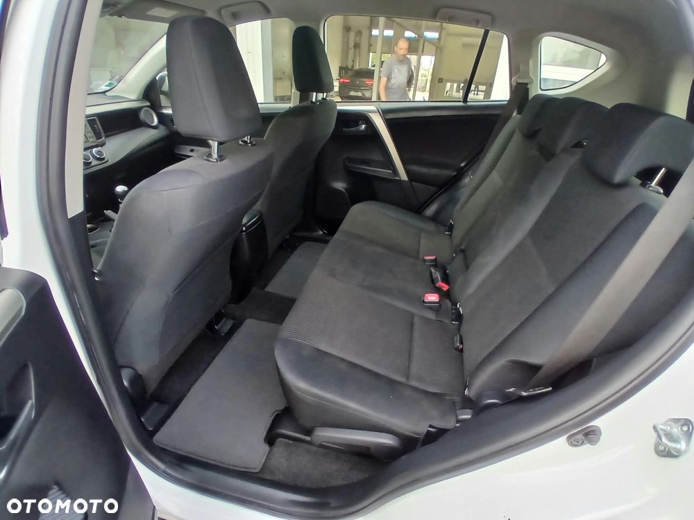 Toyota RAV4 2.0 D-4D Active 4x2 - 36