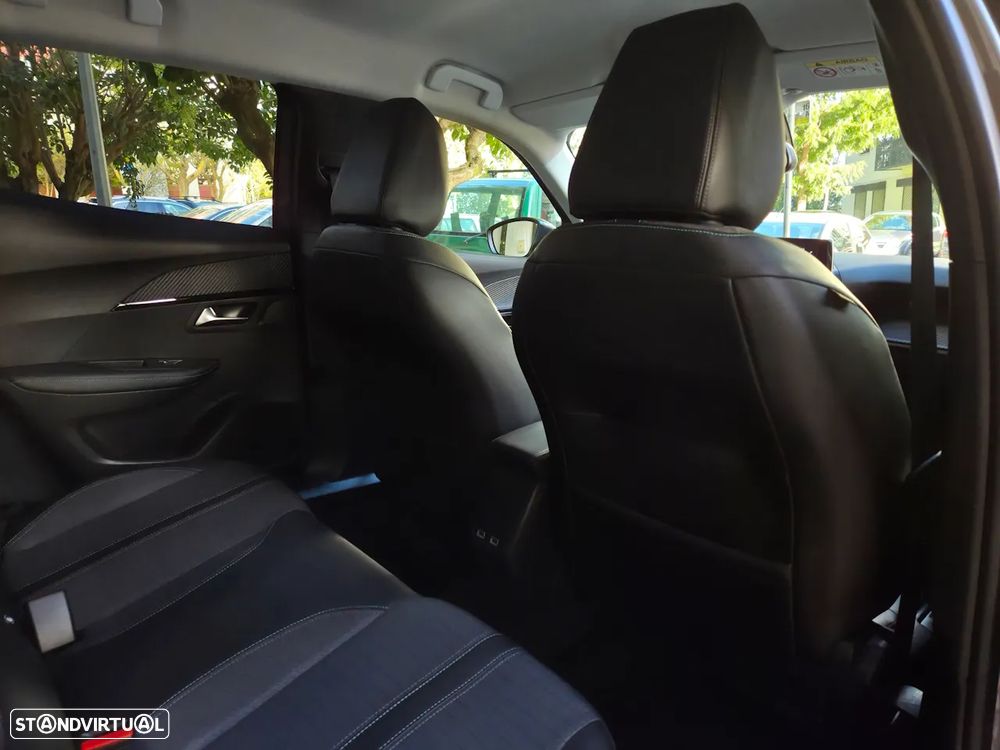 Peugeot 2008 1.2 PureTech Allure EAT8 - 16