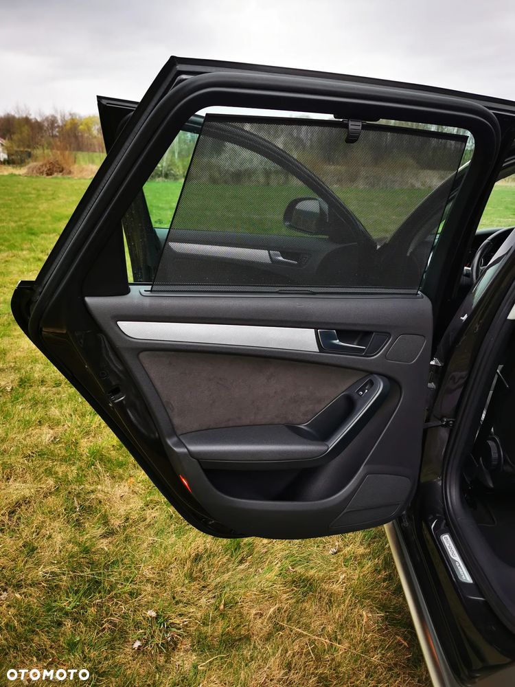 Audi A4 Allroad - 16