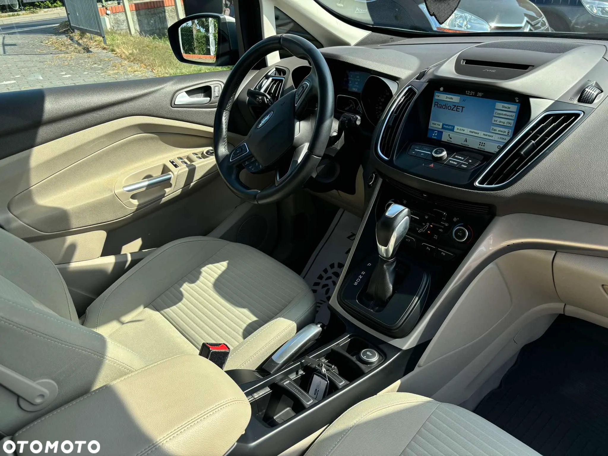 Ford Grand C-MAX - 10