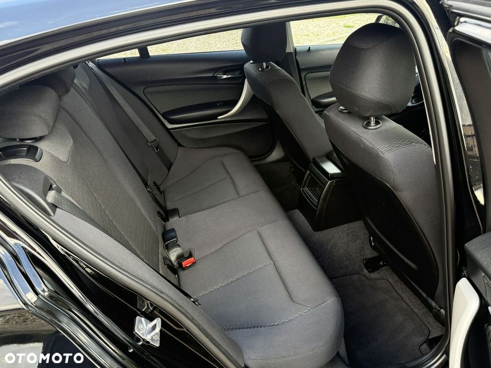 BMW Seria 1 - 25