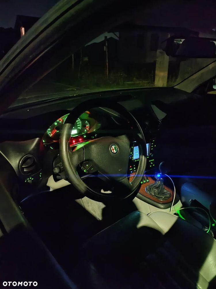 Alfa Romeo 166 3.0 V6 Progression - 13