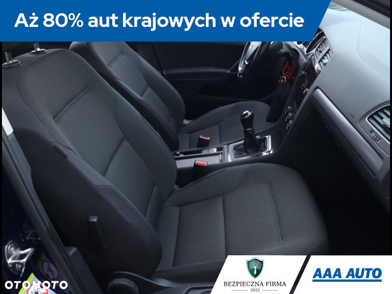 Volkswagen Golf - 10