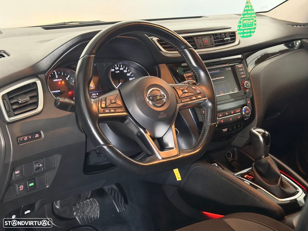 Nissan Qashqai 1.5 dCi N-Connecta J17 DCT - 14