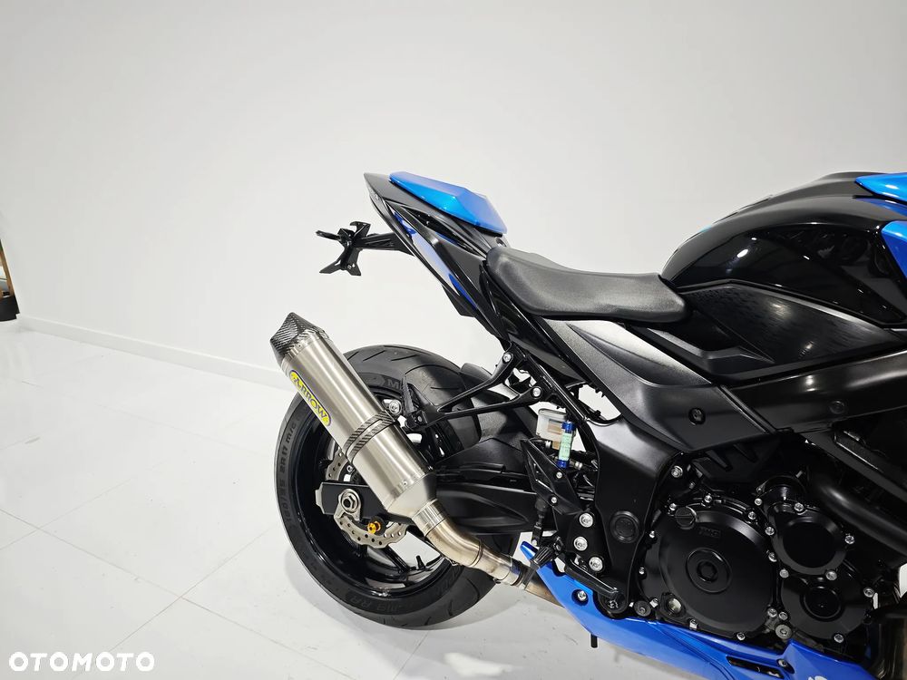 Suzuki GSX - 10