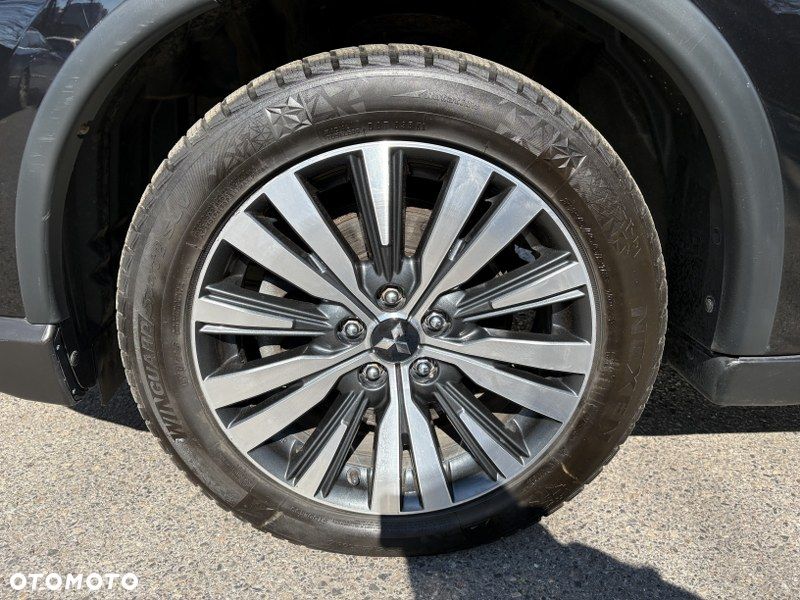 Mitsubishi Outlander 2.0 Intense + SDA 4WD CVT - 21