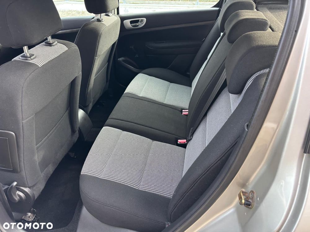 Peugeot 307 1.4 XR - 14