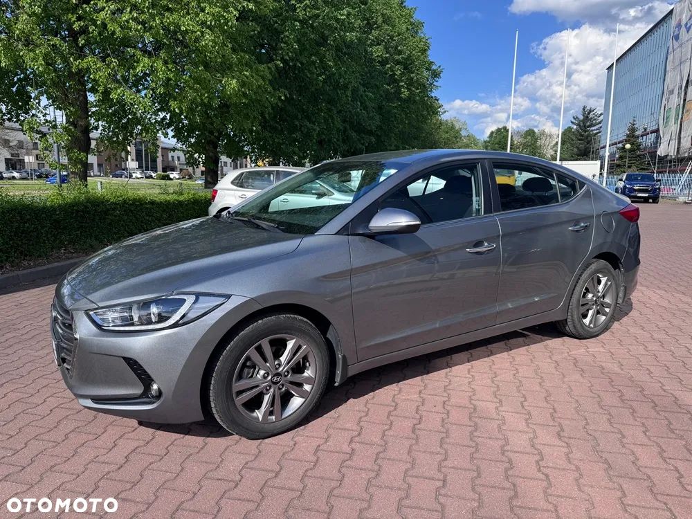 Hyundai Elantra 1.6 Comfort - 3
