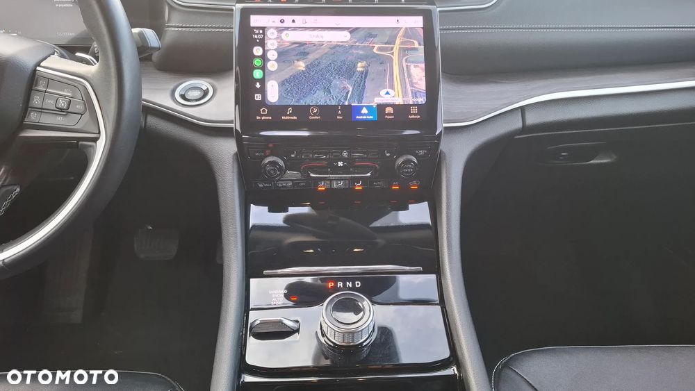 Jeep Grand Cherokee - 14