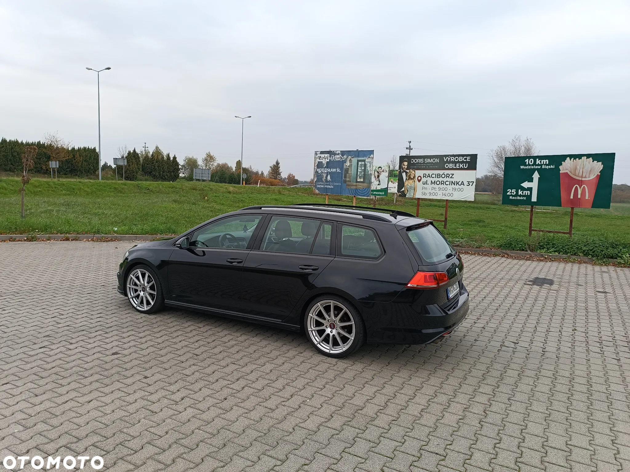 Volkswagen Golf Variant 2.0 TDI SCR Highline - 4