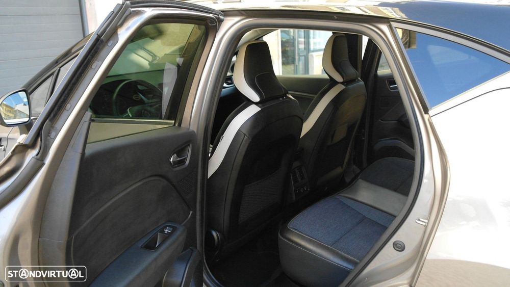 Renault Captur 1.0 TCe Techno - 21