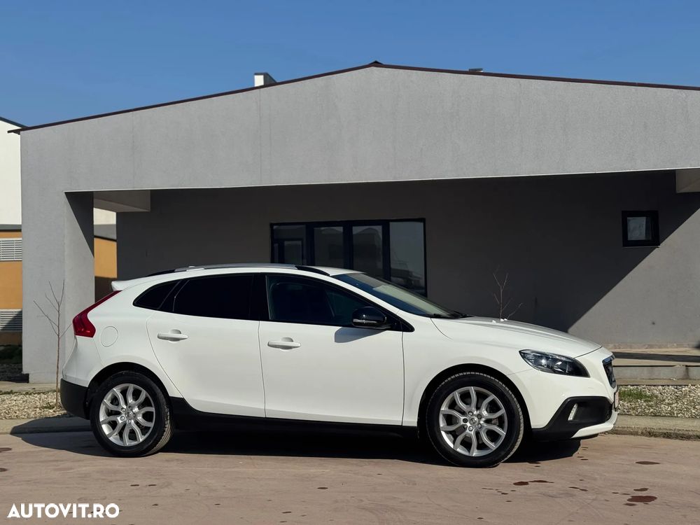 Volvo V40 D3 Momentum - 34