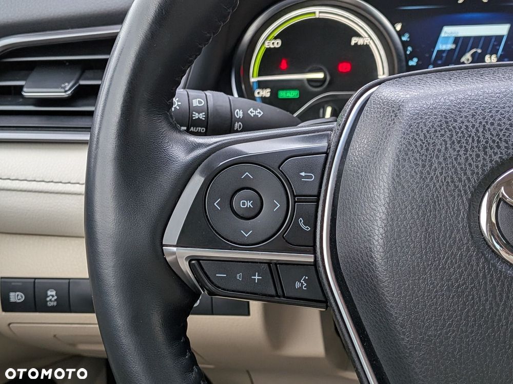 Toyota Camry 2.5 Hybrid Executive CVT - 25