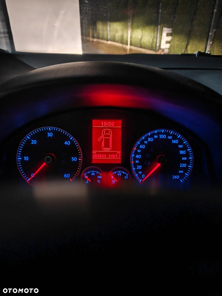 Volkswagen Golf Plus 1.9 TDI DPF United - 11