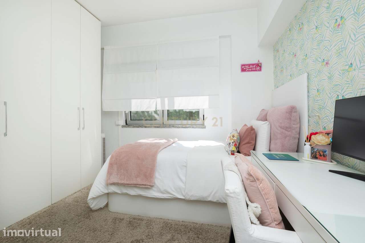 T2 totalmente remodelado em Queluz | Pronto a habitar | Elevador e var - Grande imagem: 4/20