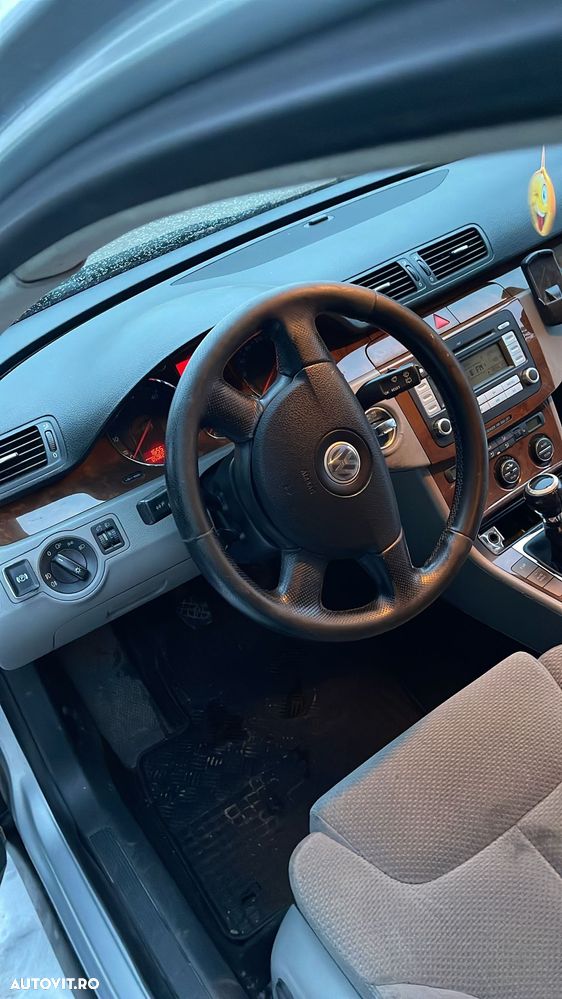 Volkswagen Passat 2.0 TDI DPF Highline - 4