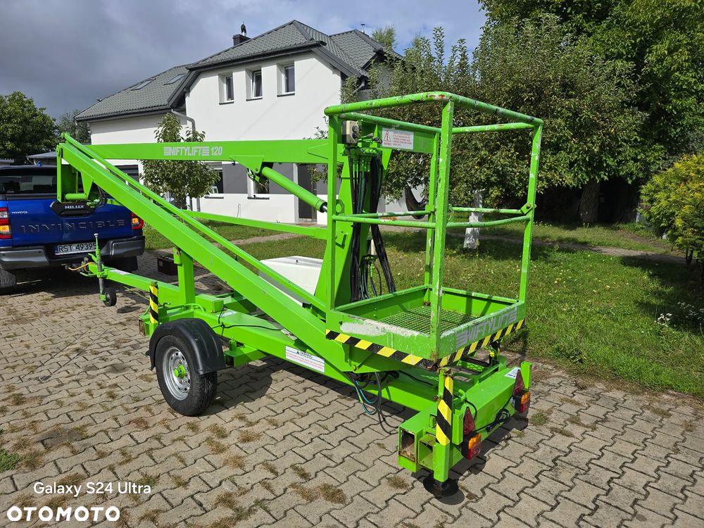 Nifty Niftylift 120 podnośnik koszowy na przyczepie 12 metrów elektryczny oryginalny//Świetnie Utrzymany//Garażowany // Pracował w placówce medycznej // Nie zużyty// Cherry picker// Boom lift// Access platform// Zwyżka// Platforma robocza// podest ruchomy// - 8