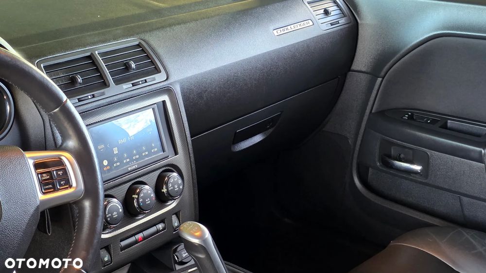 Dodge Challenger - 29