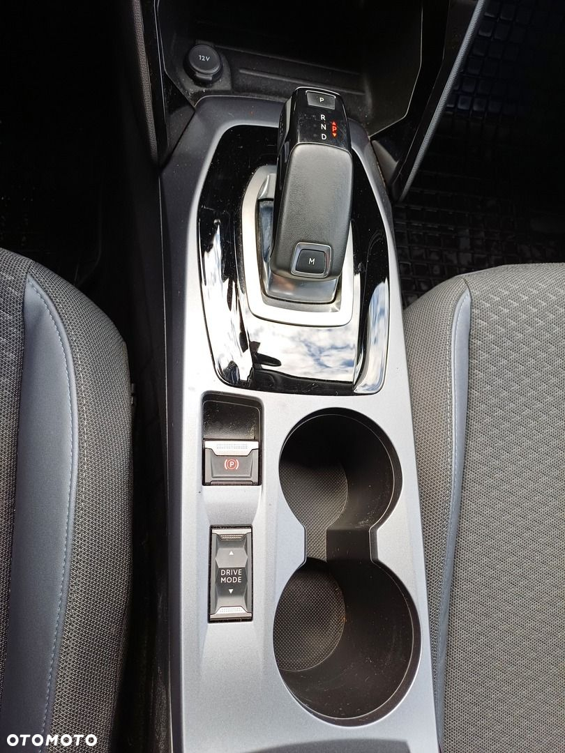 Peugeot 2008 1.2 PureTech Allure Pack S&S EAT8 - 15