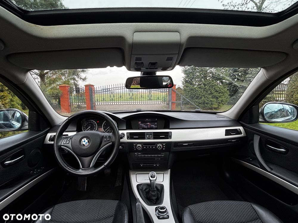 BMW Seria 3 320i Edition Lifestyle - 23