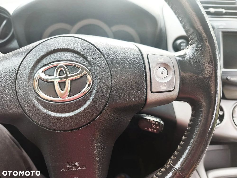 Toyota RAV4 2.2 D-4D X - 16