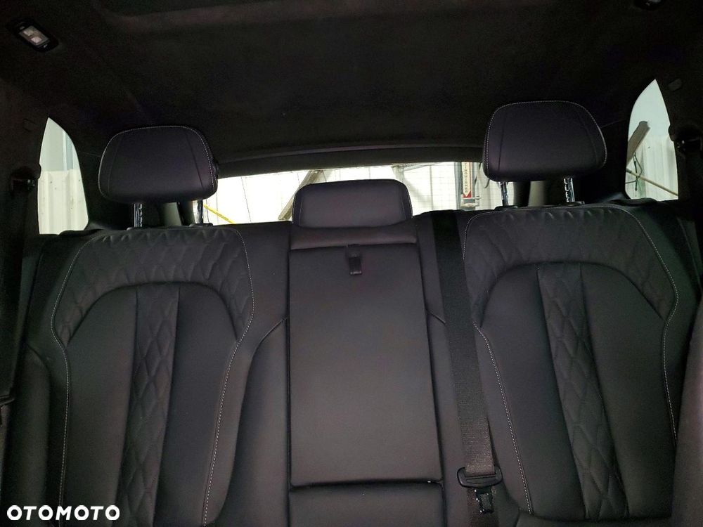 BMW X5 xDrive40i - 11