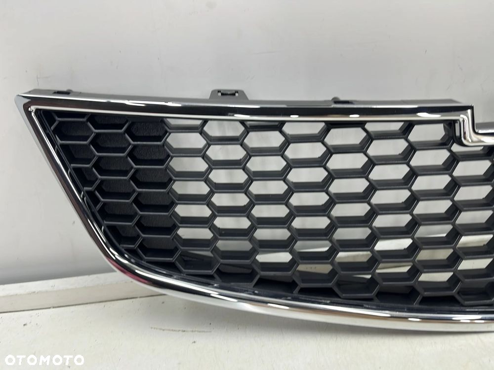 Atrapa Chevrolet Spark 3 III 10-15r. grill przednia maskownica zderzaka 95961829 - 3