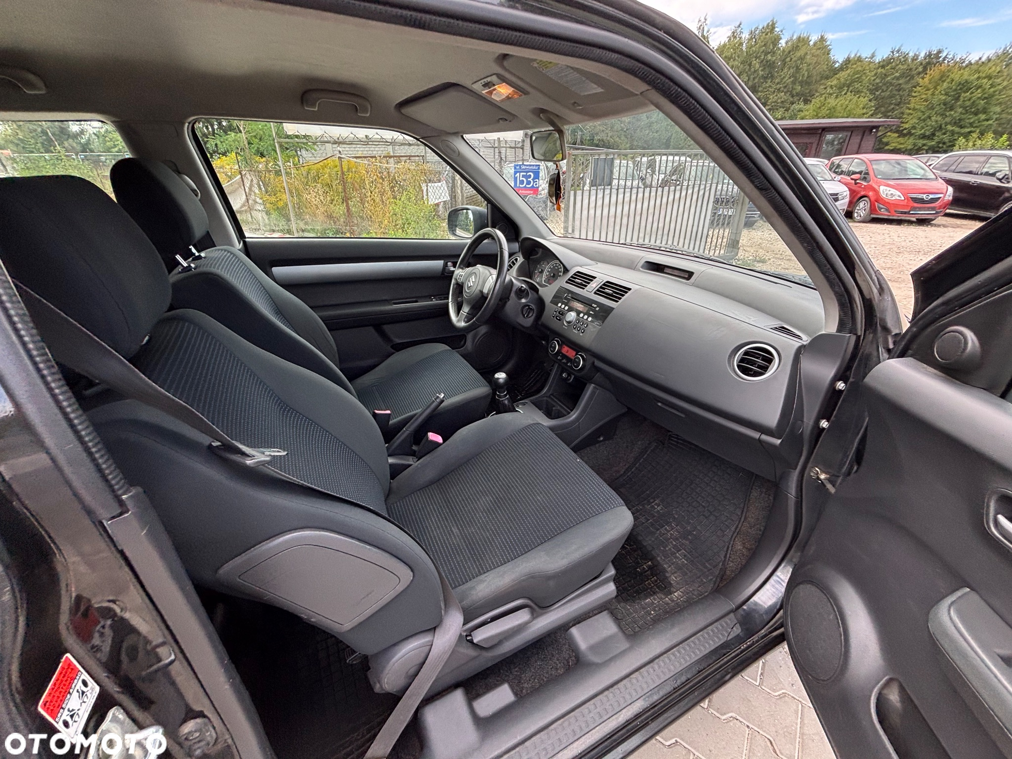 Suzuki Swift 1.3 DDiS 16v GLX DPF - 14