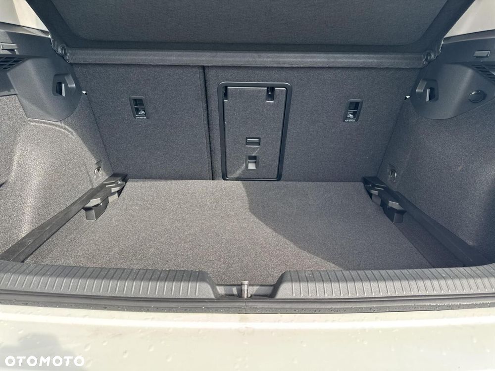 Volkswagen Golf - 17