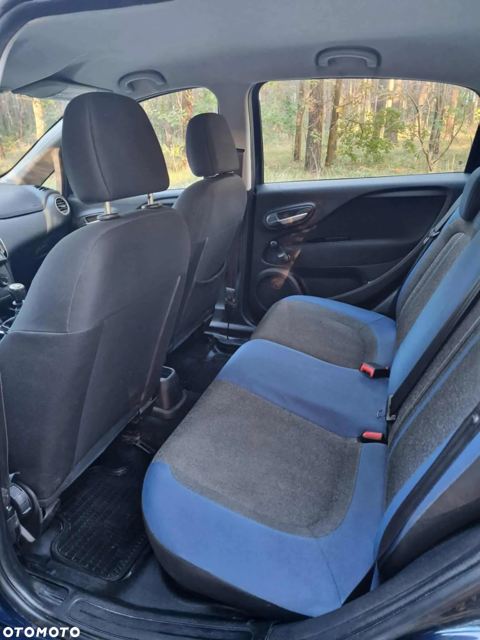 Fiat Punto 1.4 Easy S&S - 11