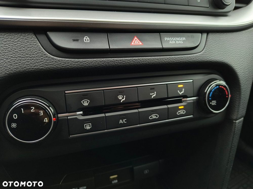 Kia Ceed - 29