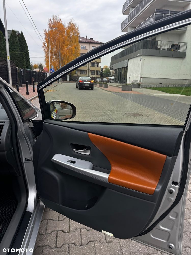 Toyota Prius+ 1.8 HSD Premium - 20