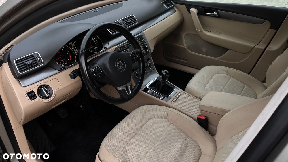 Volkswagen Passat 2.0 TDI Comfortline CityLine - 8