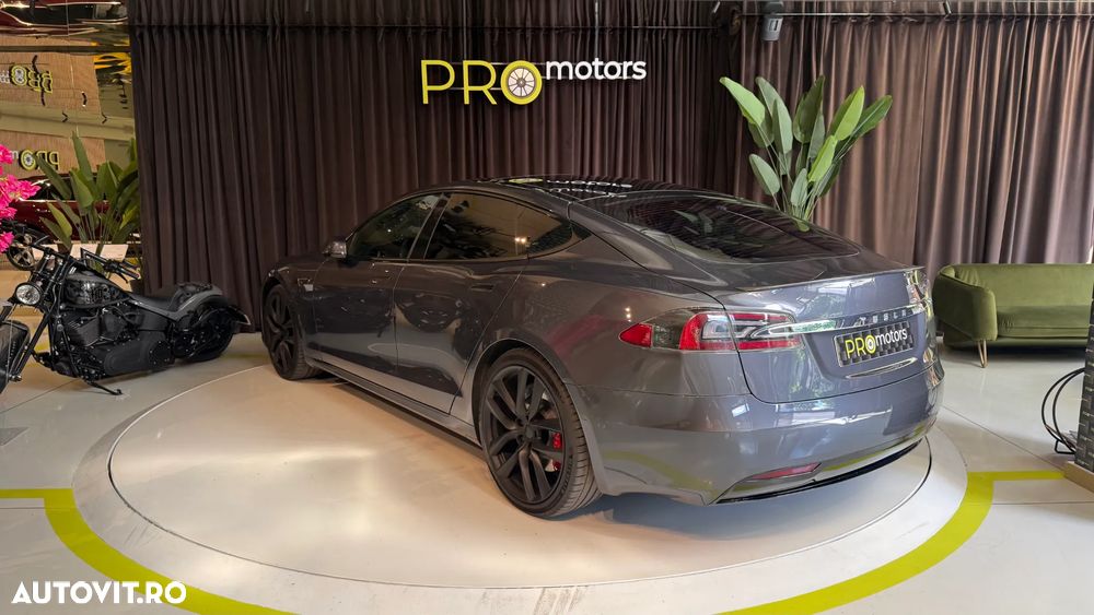 Tesla Model S Performance - 8