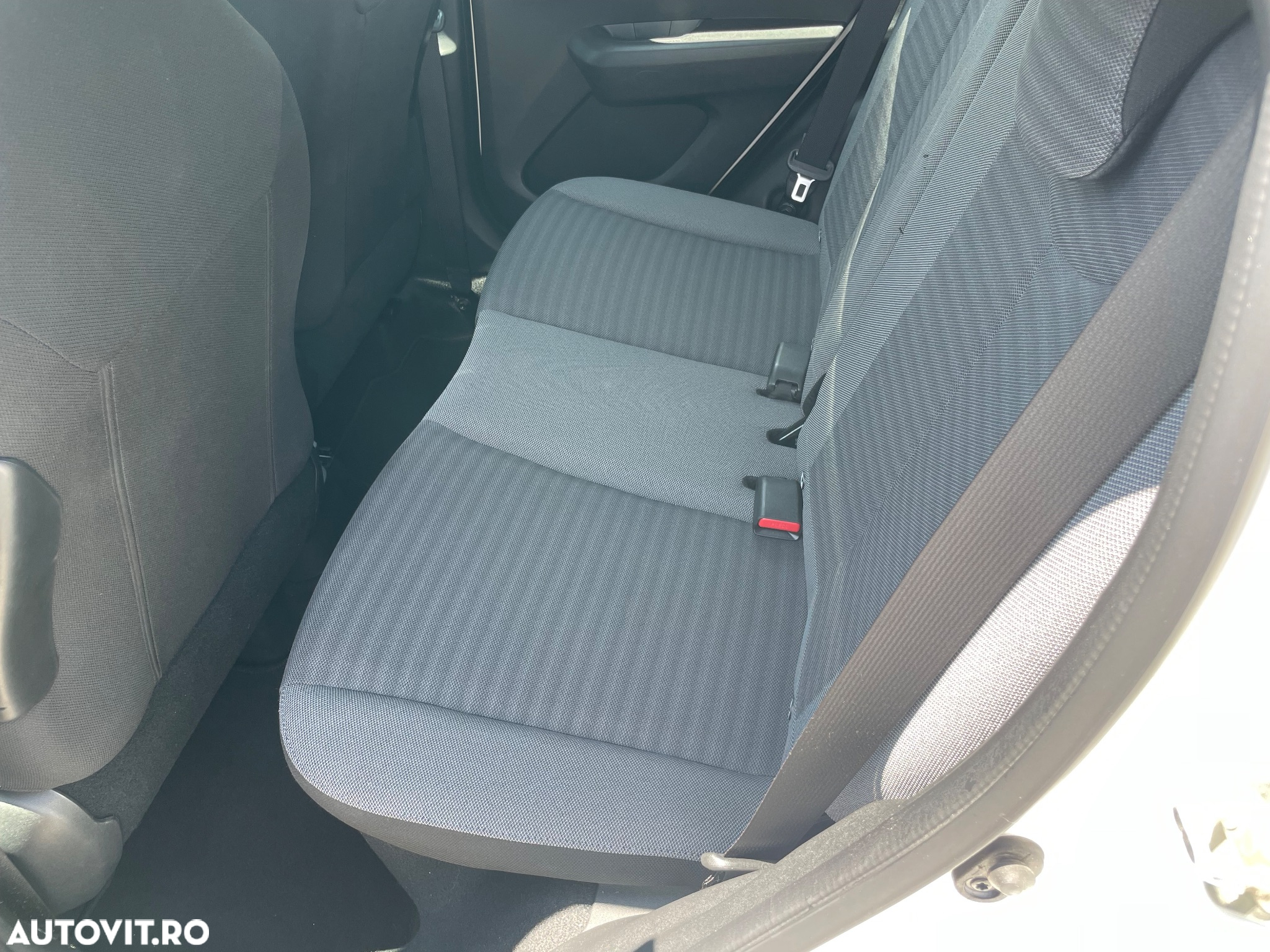 Toyota Aygo 1.0 VVY-I 5 usi X-play - 12