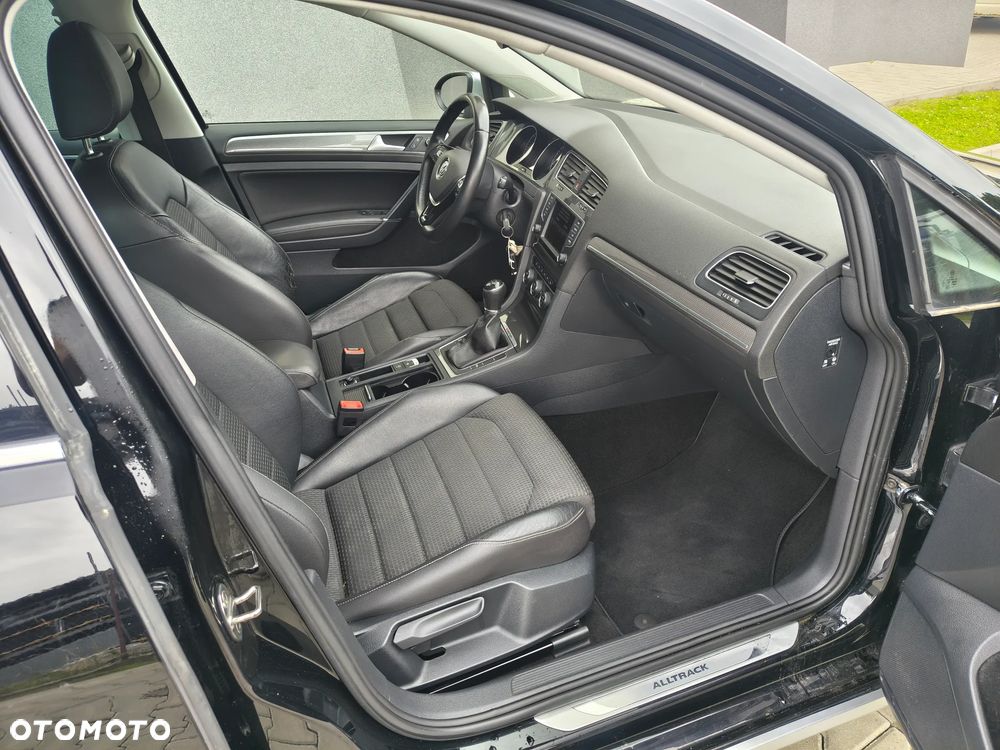 Volkswagen Golf 2.0 TDI 4Motion BlueMotion Technology Allstar - 23