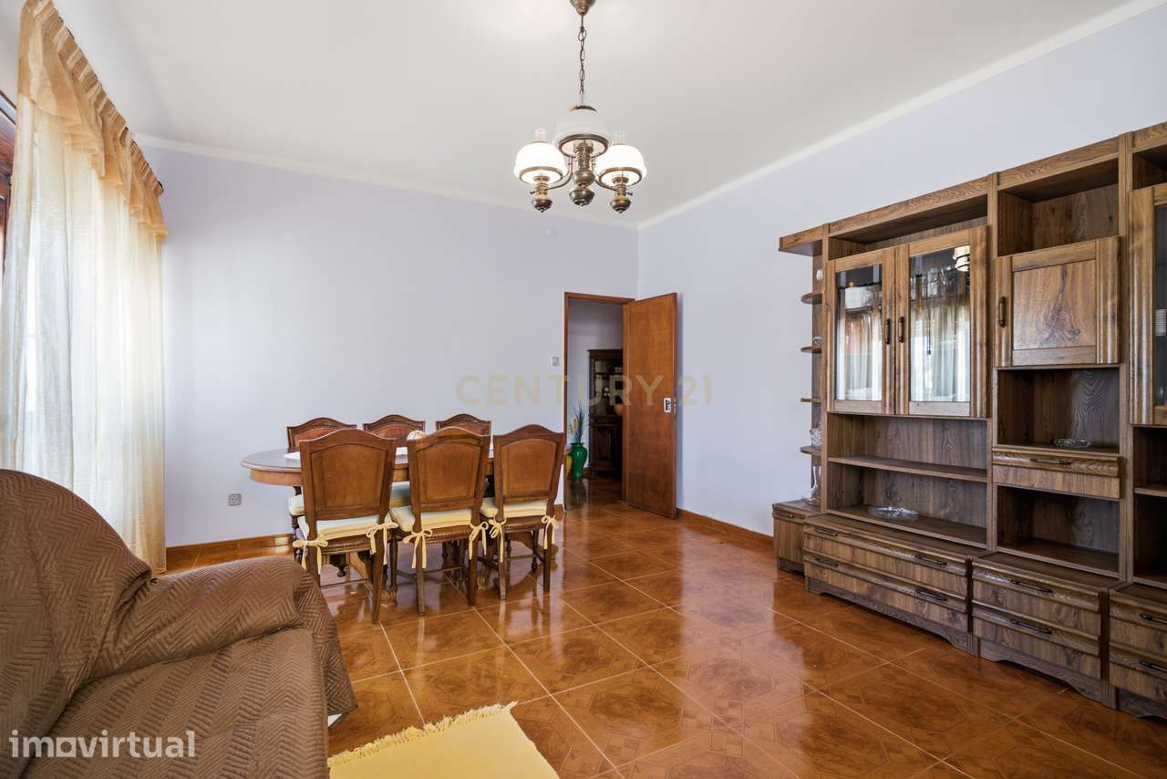 Apartamento T3 com garagem e arrecadação - Praia da Areia Branca, Lour - Grande imagem: 5/18