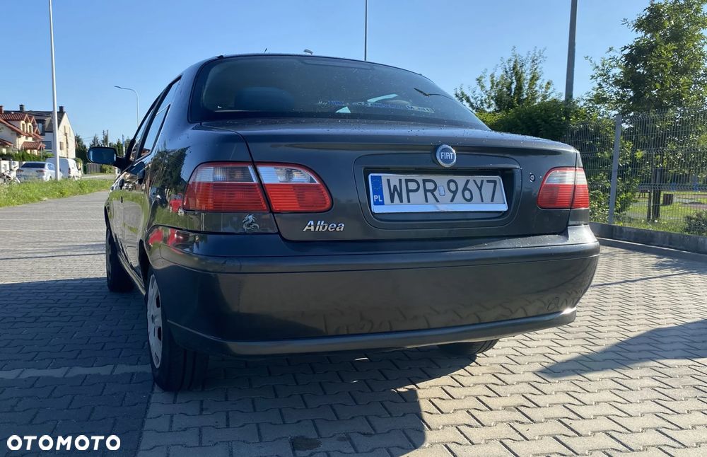Fiat Albea 1.4 Dynamic - 4