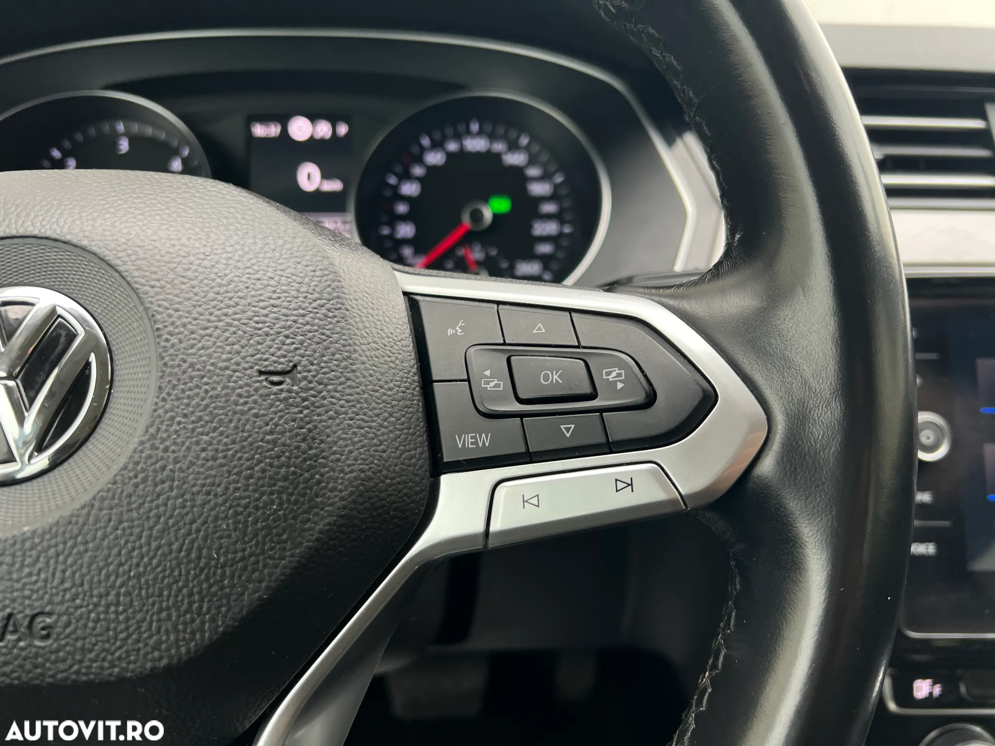 Volkswagen Passat - 15