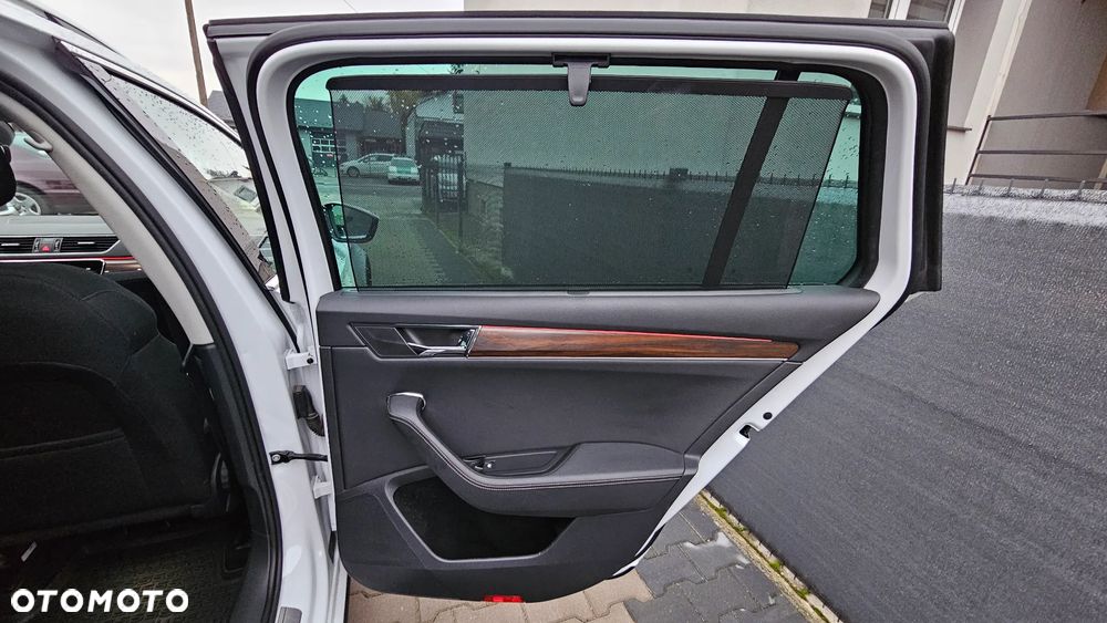 Skoda Superb 2.0 TDI SCR 4x4 Scout DSG - 16