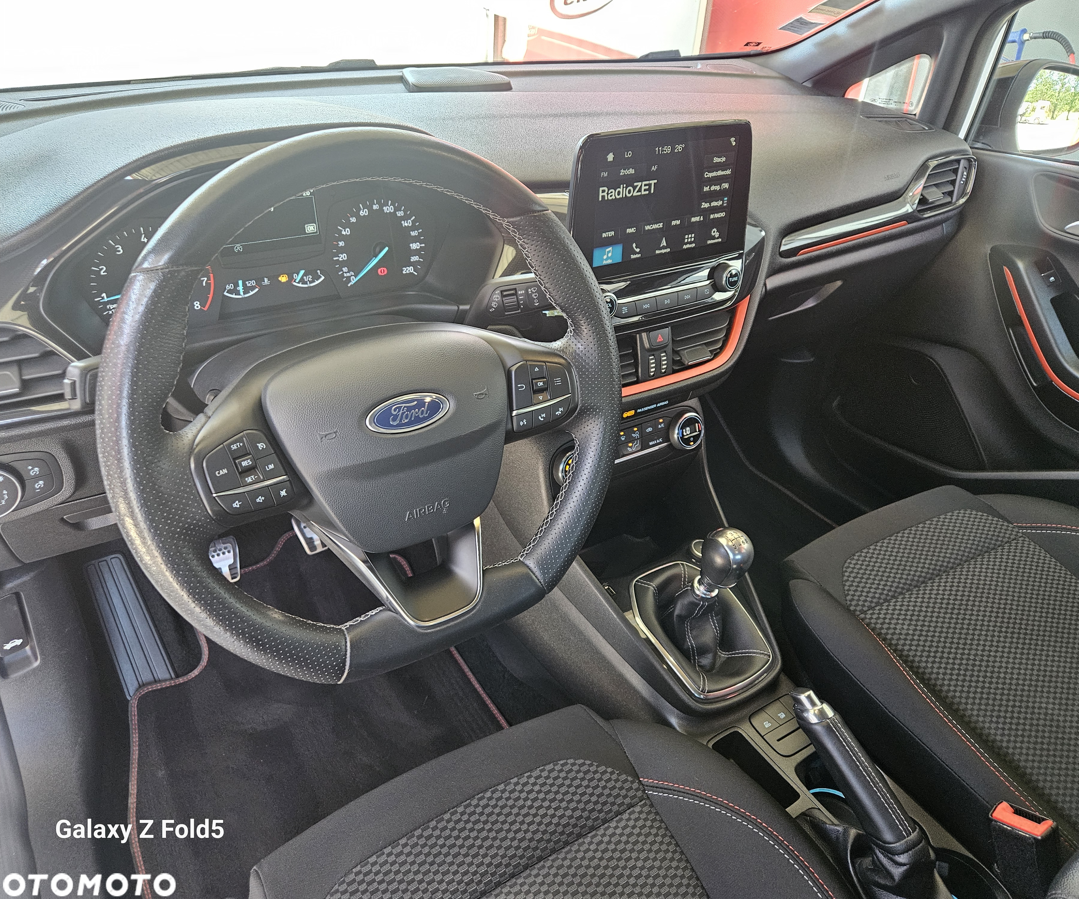Ford Fiesta 1.0 EcoBoost S&S ST-LINE - 25