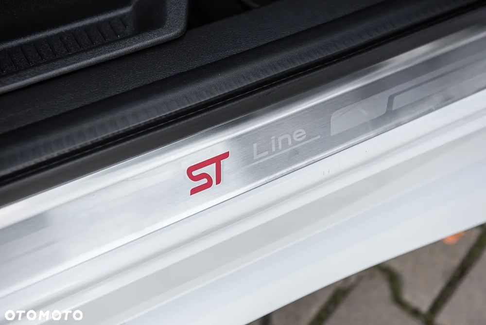 Ford Kuga 2.0 TDCi AWD ST-Line - 36