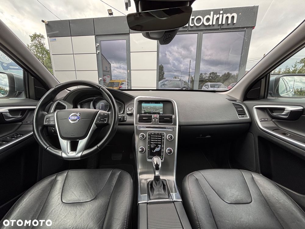 Volvo XC 60 D4 Geartronic Momentum - 17