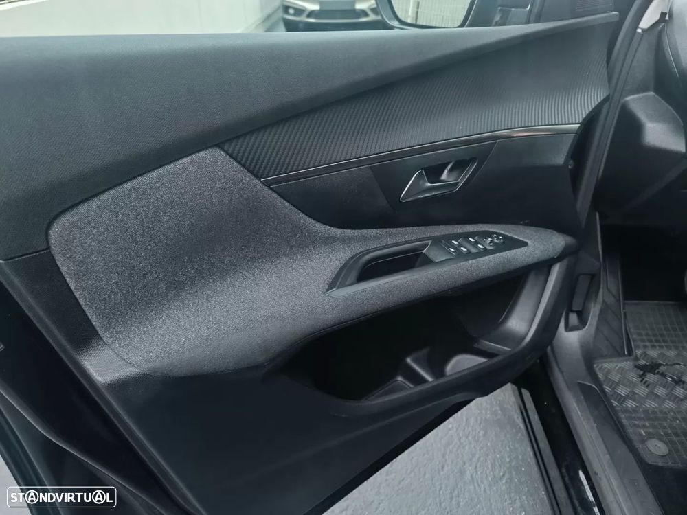 Peugeot 5008 PureTech 130 EAT6 Allure - 16